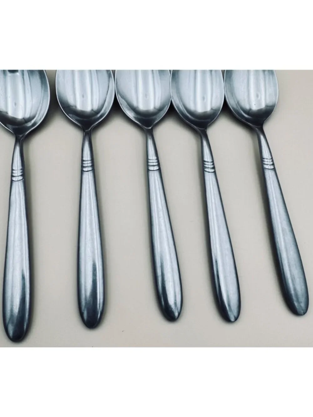 5 Hampton Silversmiths AMARE Stainless Steel Oval Soup Spoons